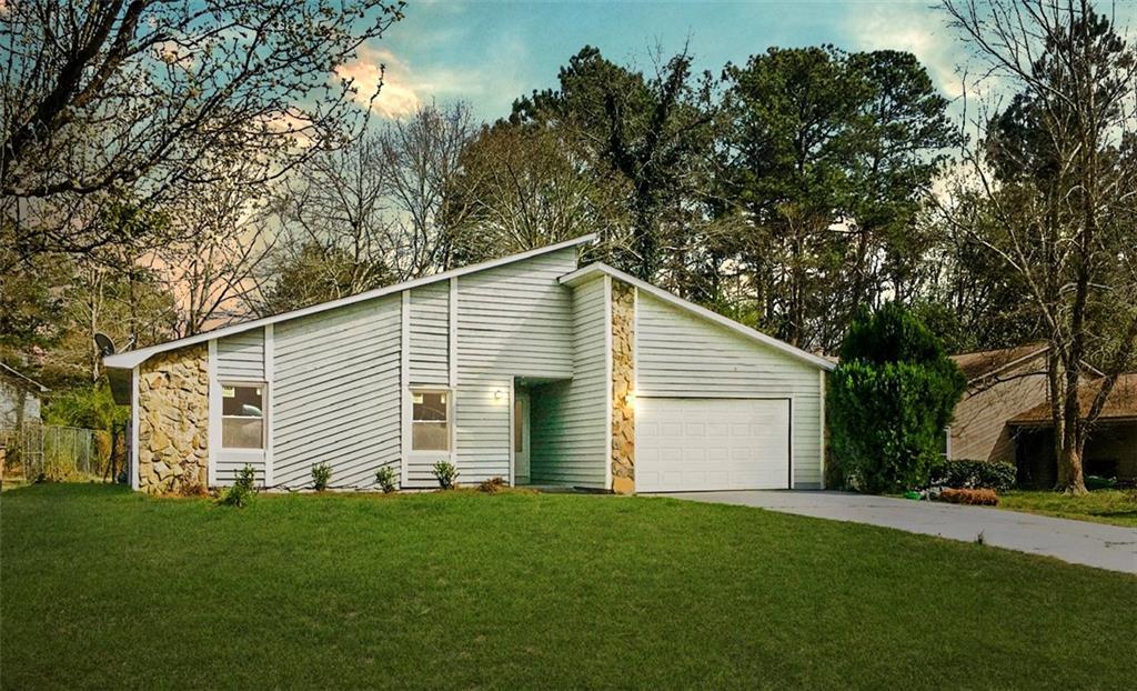 8370 Beechwood Trace, Riverdale, GA 30274