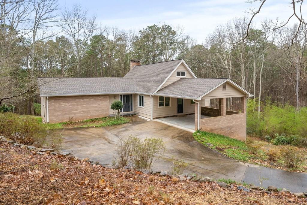 1581 Beaumont Dr., Kennesaw, GA 30152