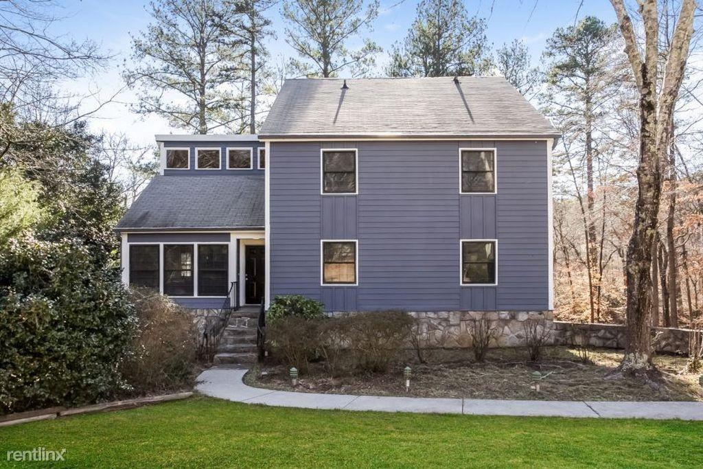 605 E Riverbend Dr., Lilburn, GA 30047