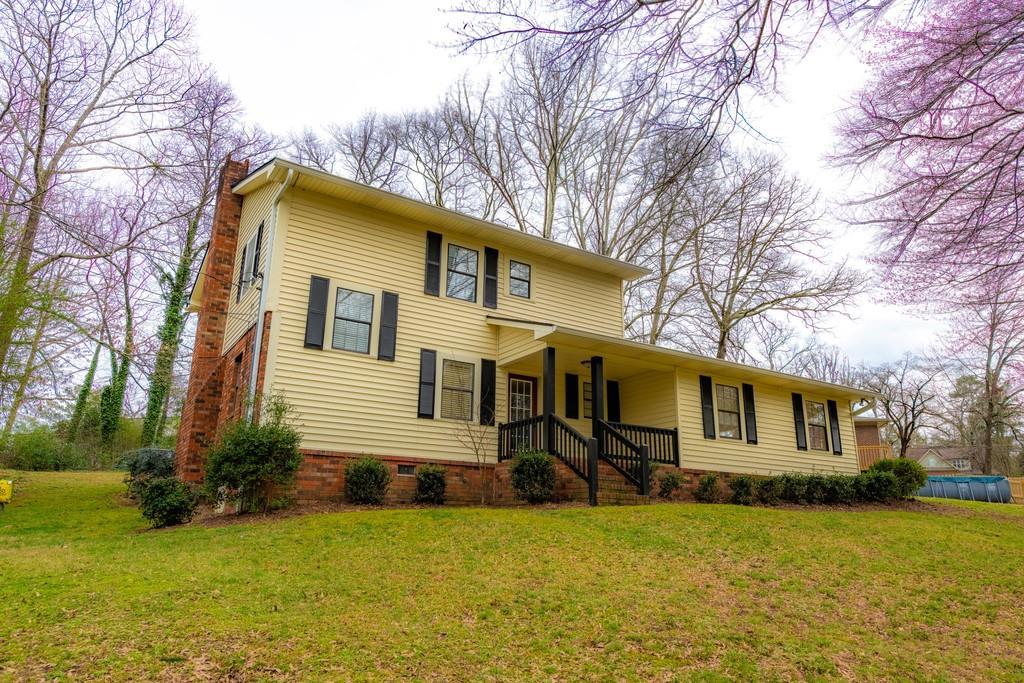 105 Garden Hills Dr., Calhoun, GA 30701