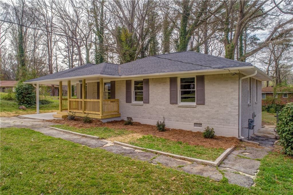 2473 Harwood Dr., East Point, GA 30344