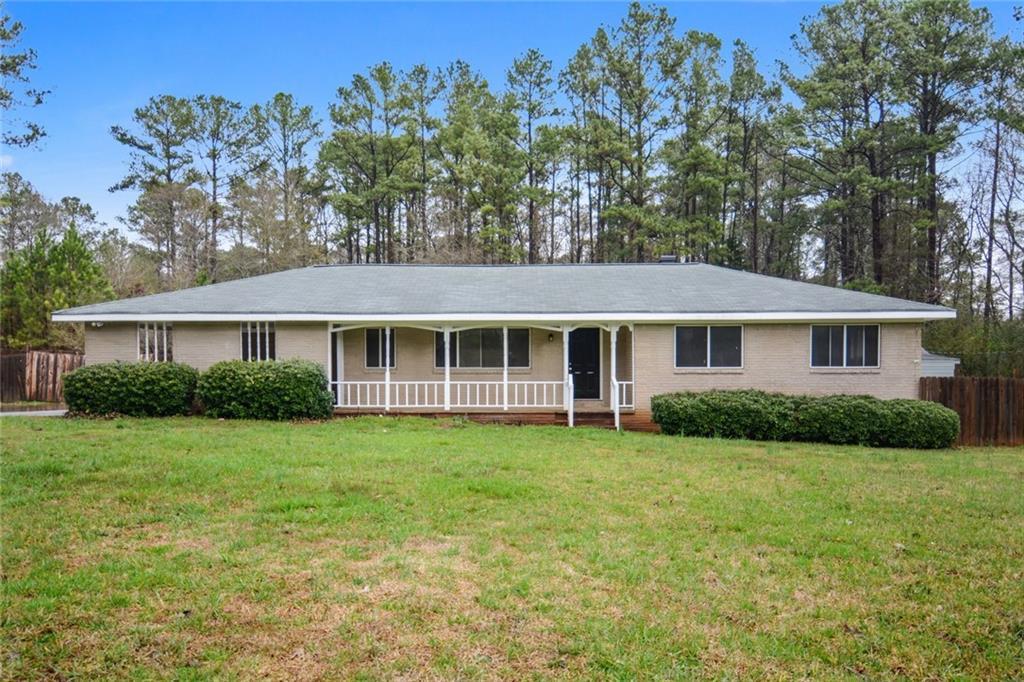5626 Salem Rd., Lithonia, GA 30038
