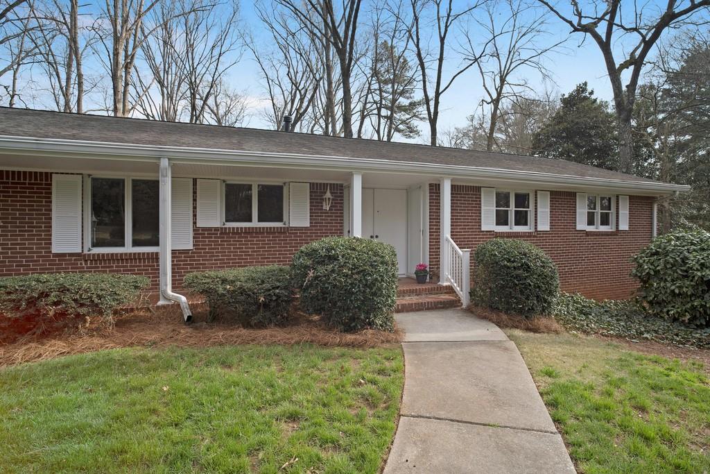 2275 Dunhaven Ct., Atlanta, GA 30338