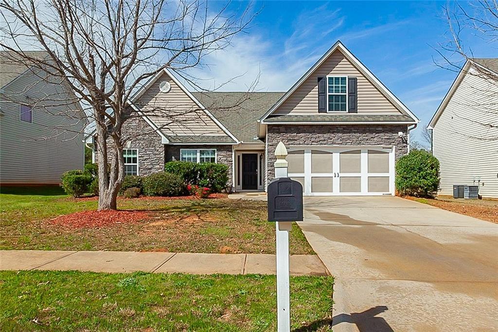 1133 Bowlin Dr., Locust Grove, GA 30248