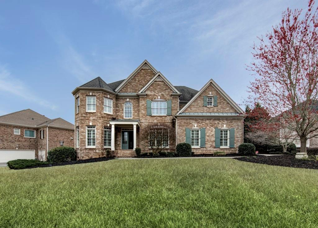 120 Amberly Pl., Roswell, GA 30075