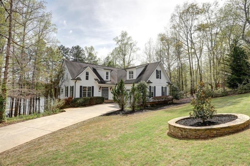 6932 Dee Ln., Murrayville, GA 30564