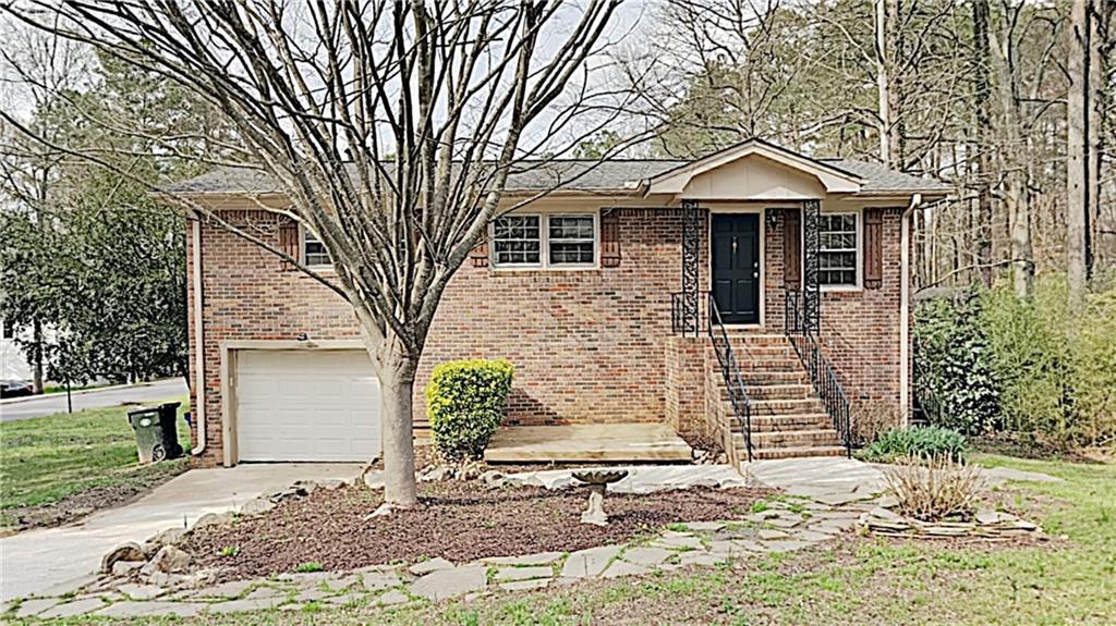 2460 Forrest Dr., Kennesaw, GA 30152