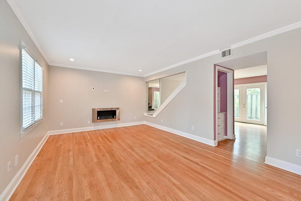 19 Arpege Way, Atlanta, GA 30327
