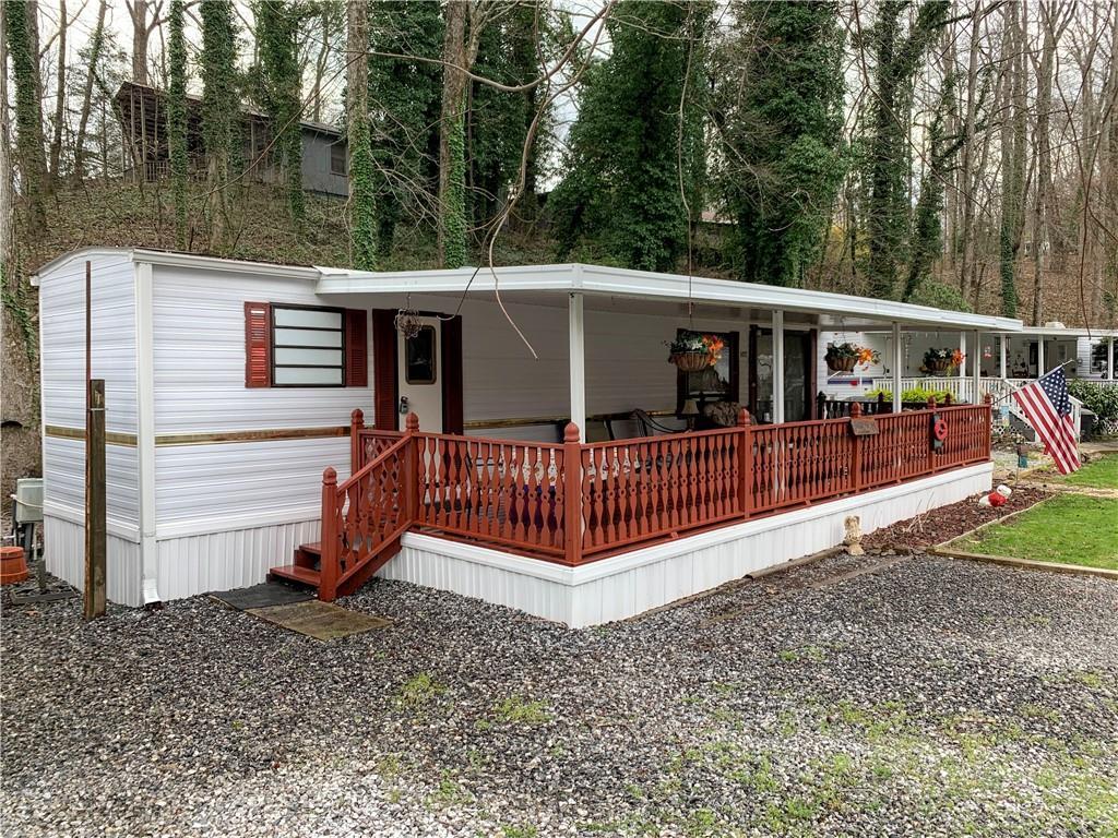 340 Creekview Dr., Cleveland, GA 30528