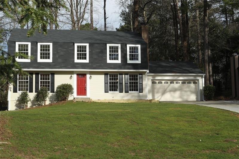 130 Hillside Ln., Roswell, GA 30076