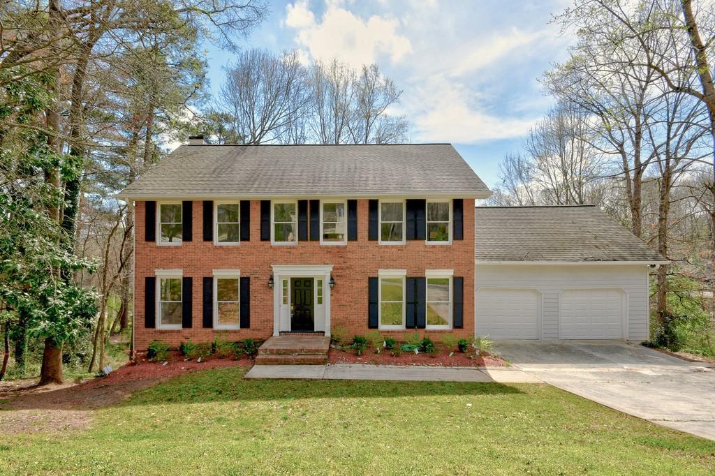 110 Farm Hill Cir., Roswell, GA 30075