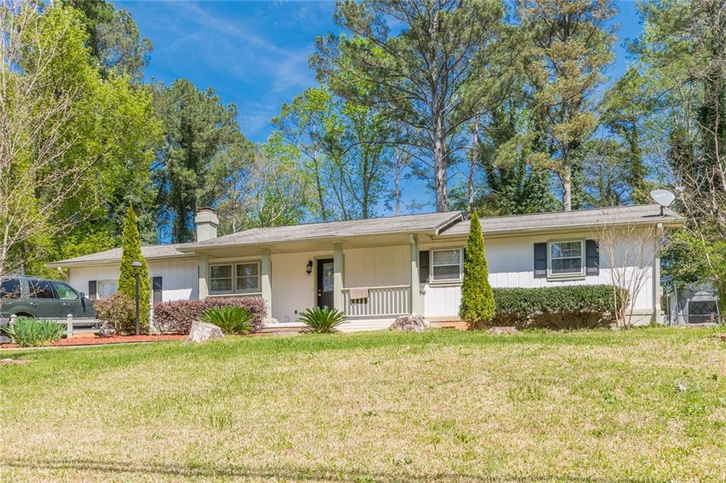 2946 Deshong Dr., Stone Mountain, GA 30087
