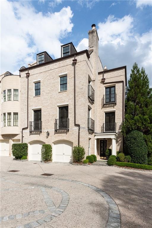 122 Old Ivy Rd. #19, Atlanta, GA 30342