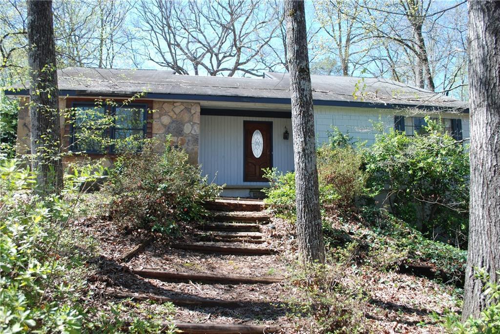 200 Hembree Cir., Roswell, GA 30076