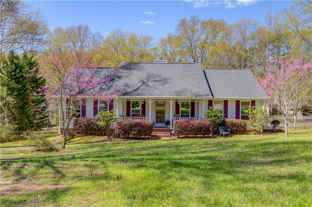 235 Lavern Ct., Winder, GA 30680