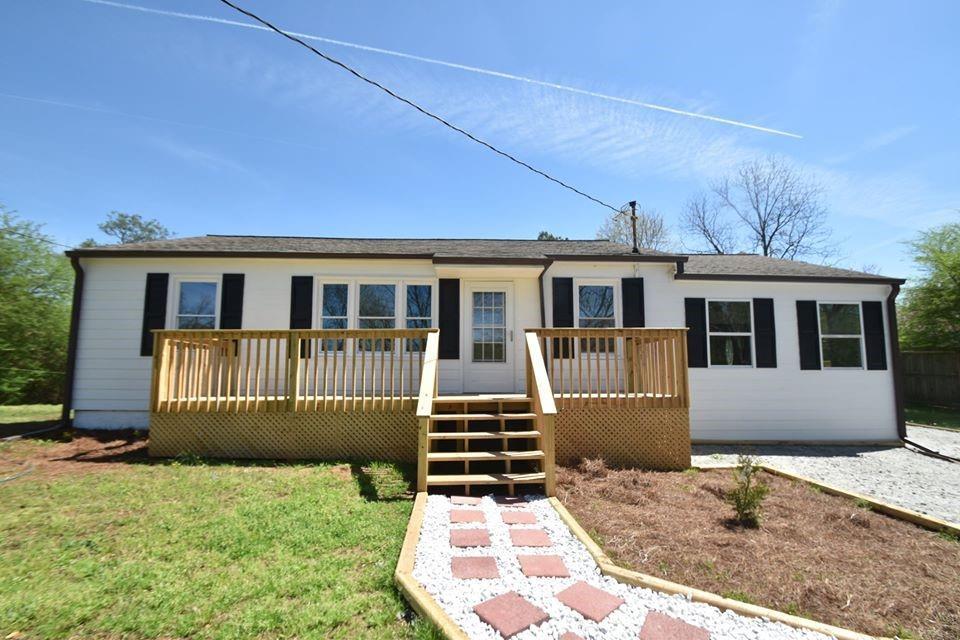 410 Old Corinth Rd., Newnan, GA 30263