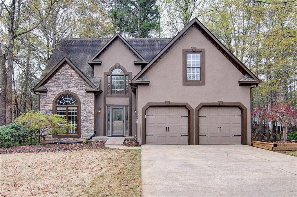 616 Ridge Crossing Dr., Woodstock, GA 30189