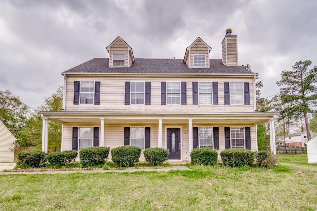 2719 Holly Berry Dr., Ellenwood, GA 30294