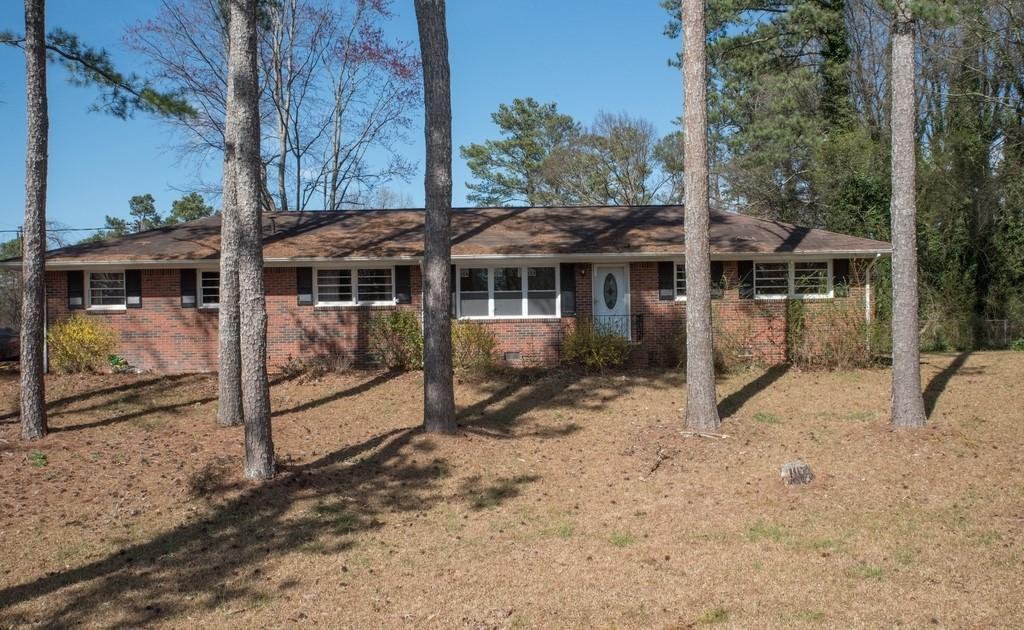 1146 Edwin Cir., Mableton, GA 30126
