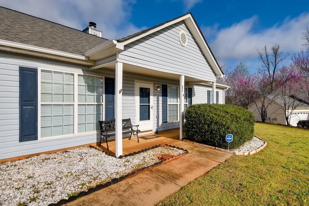 827 Rapid Ct., McDonough, GA 30252