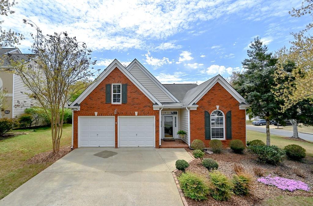 2048 Crestview Way, Woodstock, GA 30188