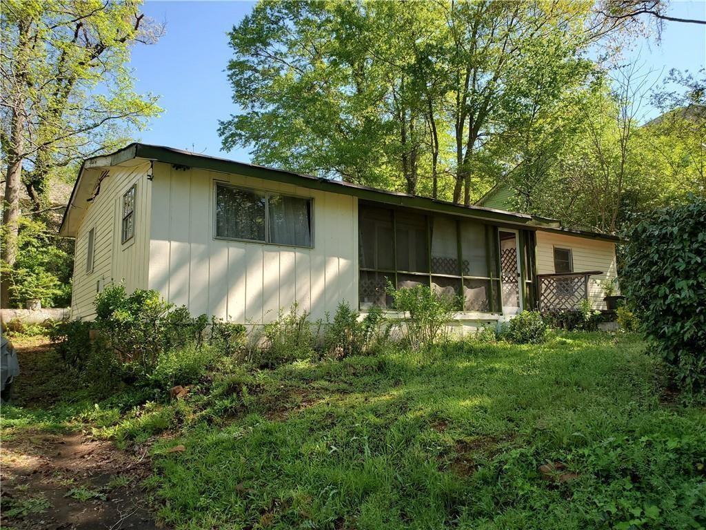 1852 Butlers Ln., Decatur, GA 30033