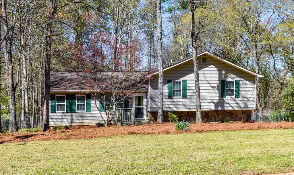 209 Sabrina Ct., Woodstock, GA 30188