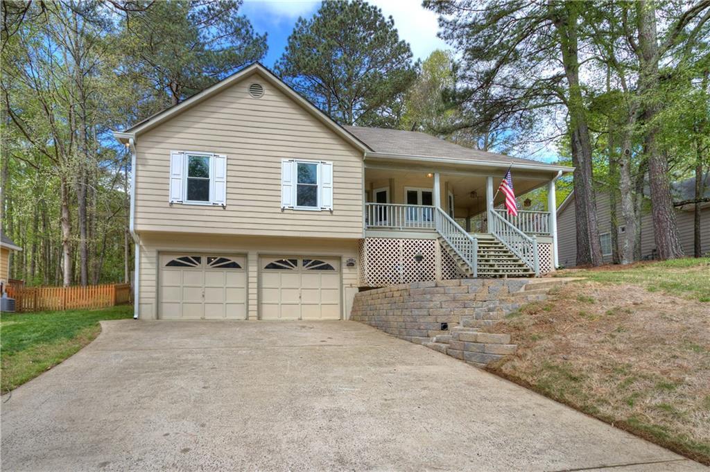 407 Rose Creek Pl., Woodstock, GA 30189