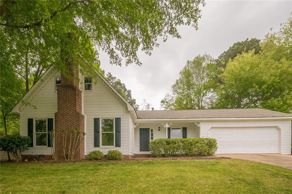 1073 Sugar Springs Dr., Marietta, GA 30008