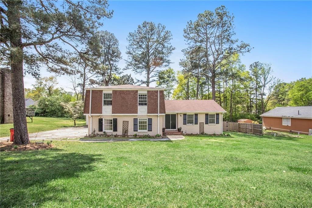 1110 Genny Ln., Riverdale, GA 30296