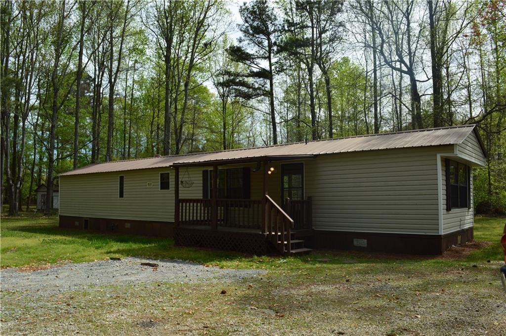5451 Hog Mountain Rd., Flowery Branch, GA 30542
