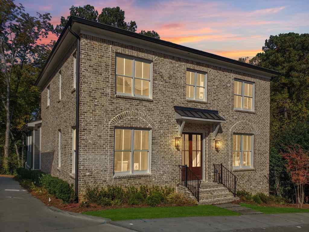 5961 Brundage Ln., Norcross, GA 30071