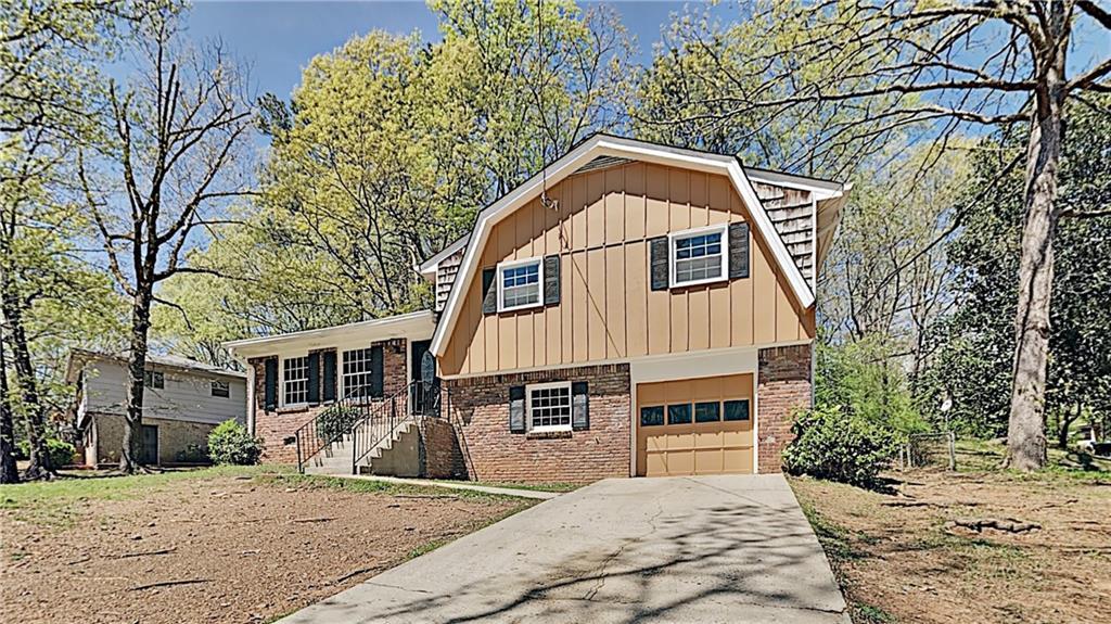 2384 Rockknoll Dr., Conley, GA 30288