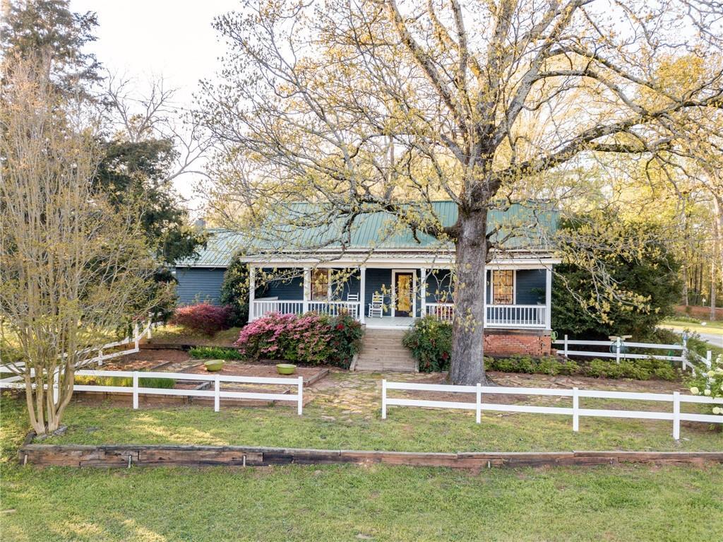 105 W Ridgeway Rd., Maysville, GA 30558