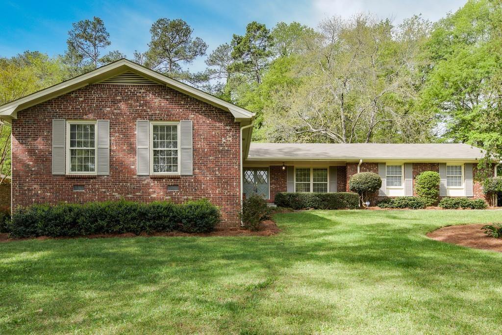 3016 Riviera Dr., Conyers, GA 30012