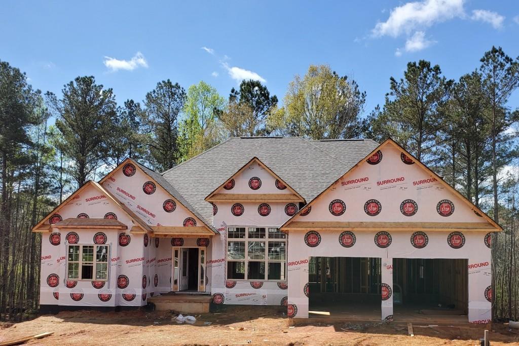 610 Augusta Dr., Fairburn, GA 30213
