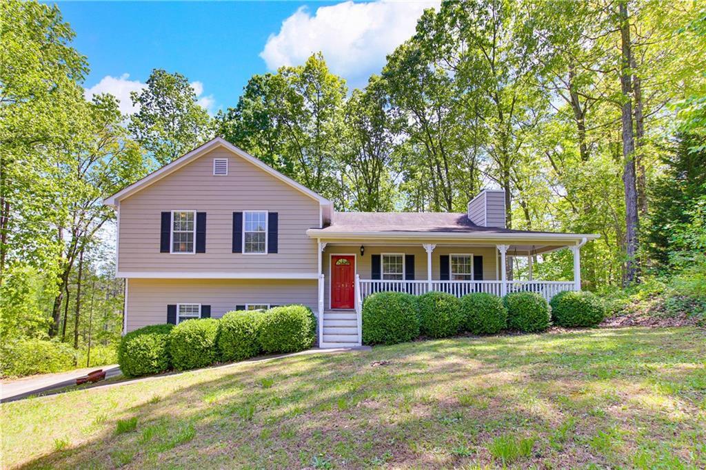 195 Rainbow Ln., Hiram, GA 30141