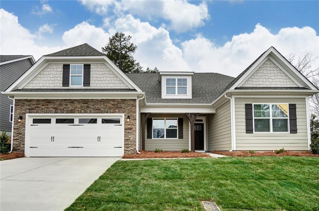 6928 Manchester Dr., Flowery Branch, GA 30542