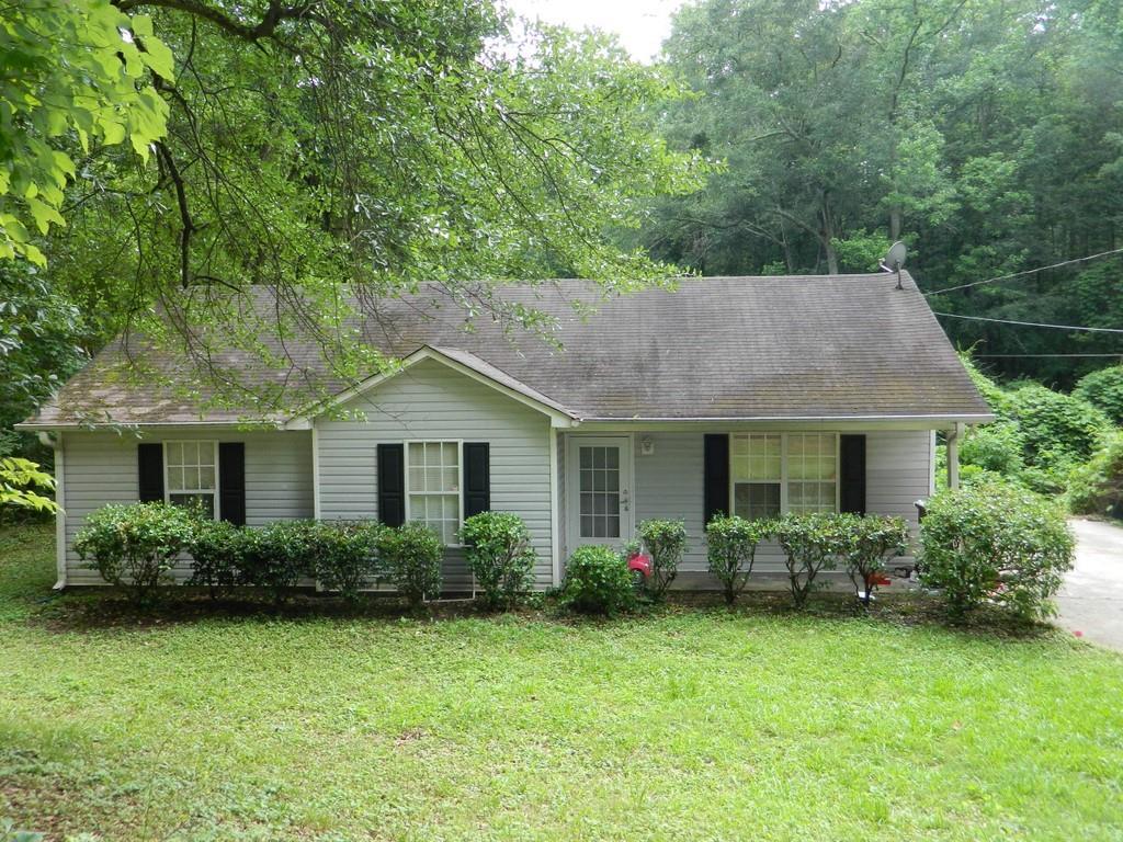 111 Louise Ln., Villa Rica, GA 30180