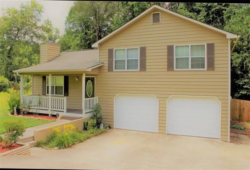 566 Browning Cir., Acworth, GA 30101