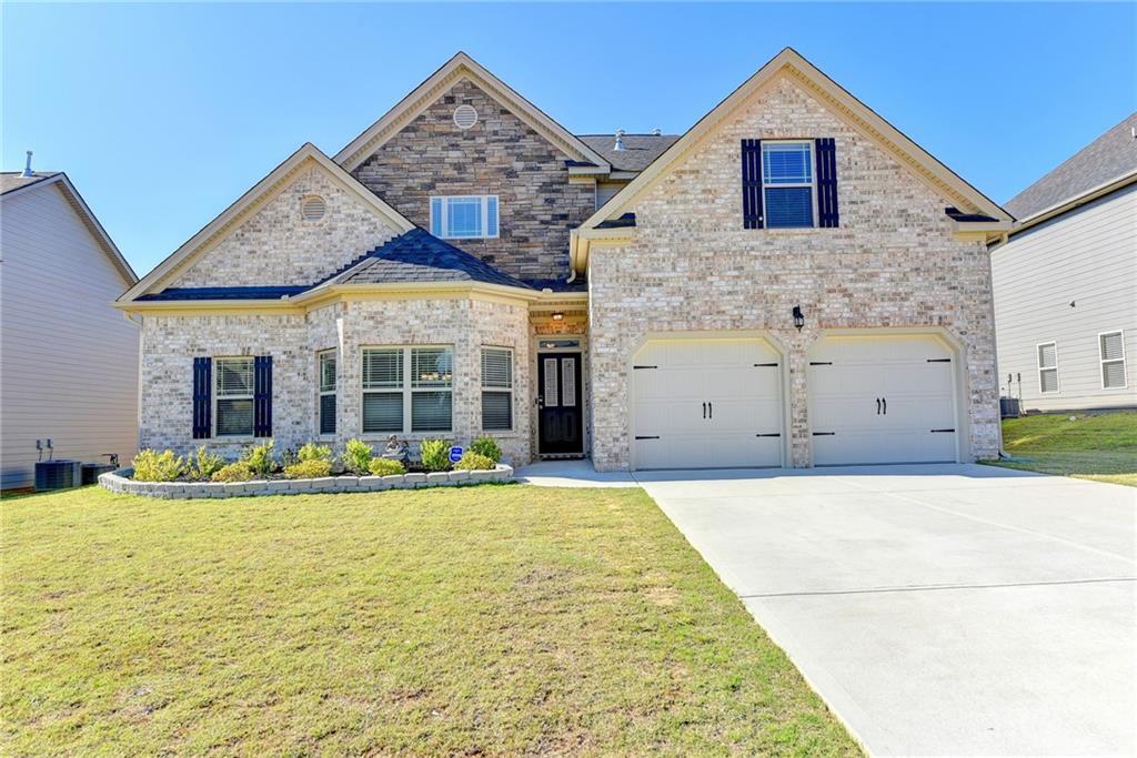 926 Shannon Mist Dr, Loganville, GA 30052