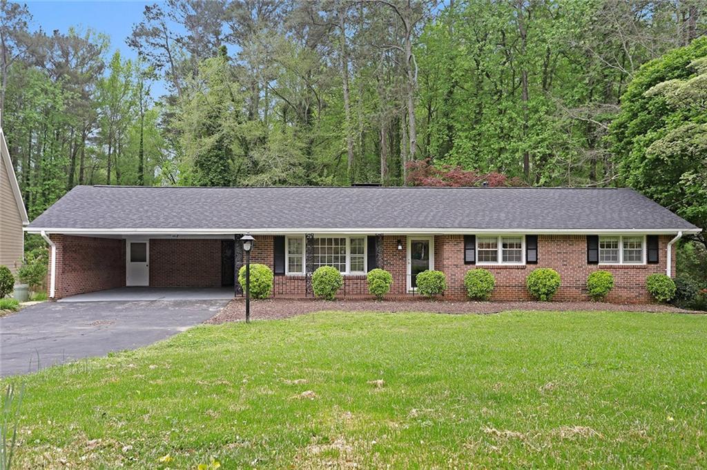 912 Belle Glade Dr., Stone Mountain, GA 30083