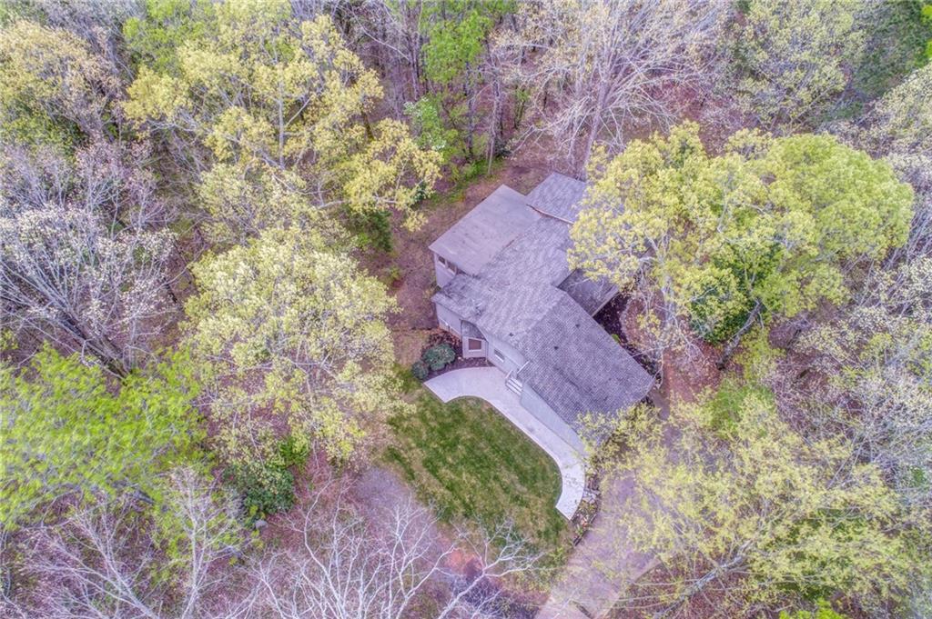 278 Hendrix Ln., Ball Ground, GA 30107