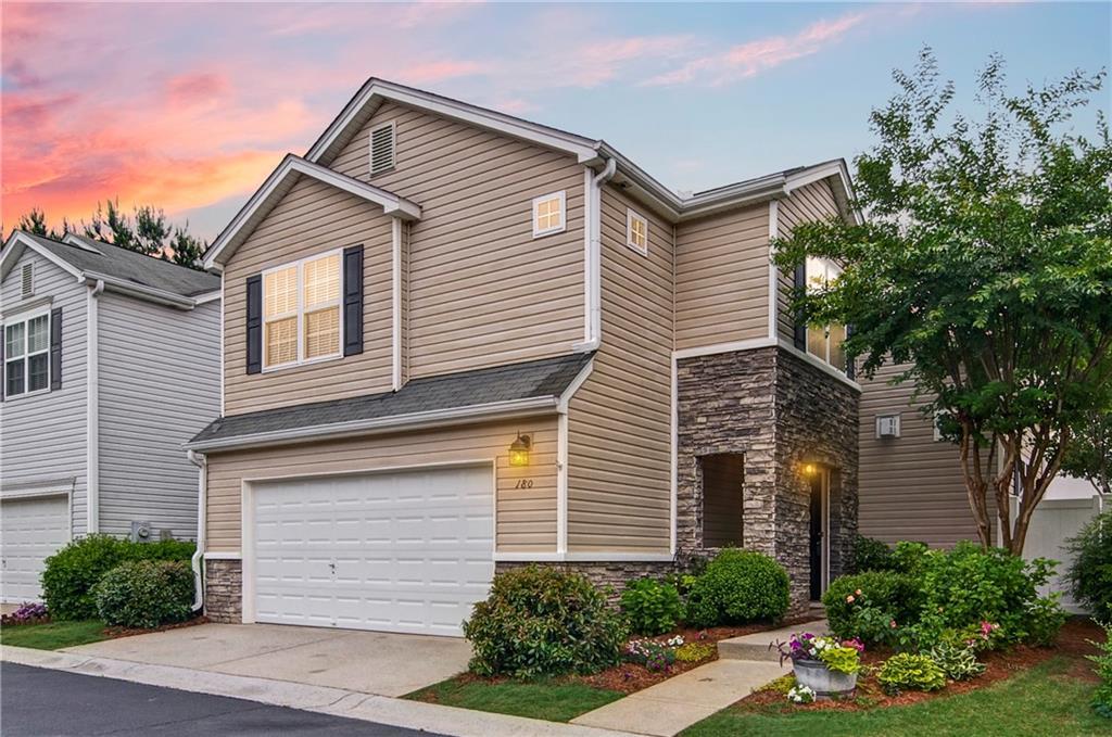 180 Swanee Ln., Woodstock, GA 30188
