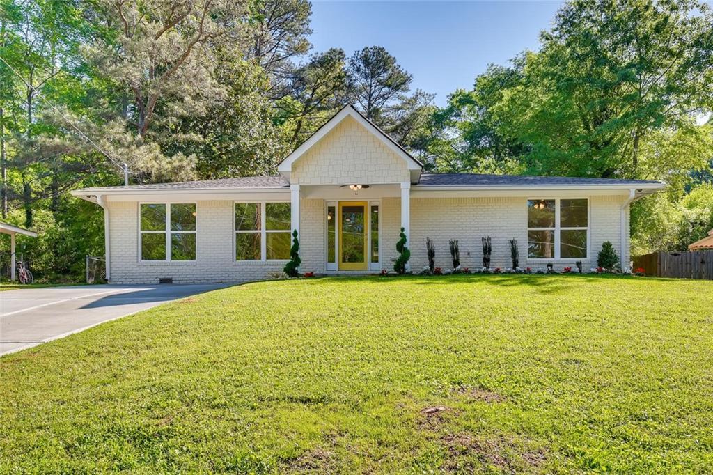 995 Greenbriar Cir., Decatur, GA 30033