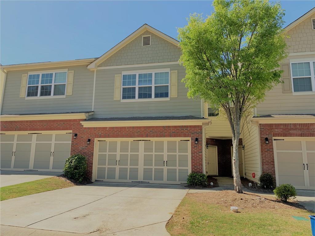 870 Ivydale Ln., Lawrenceville, GA 30045