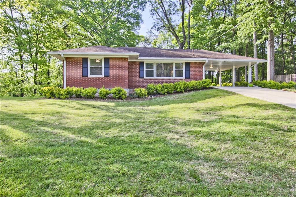 1089 N Druid Hills Cir., Decatur, GA 30033