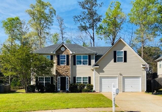 215 Barberry Ln., Dallas, GA 30132
