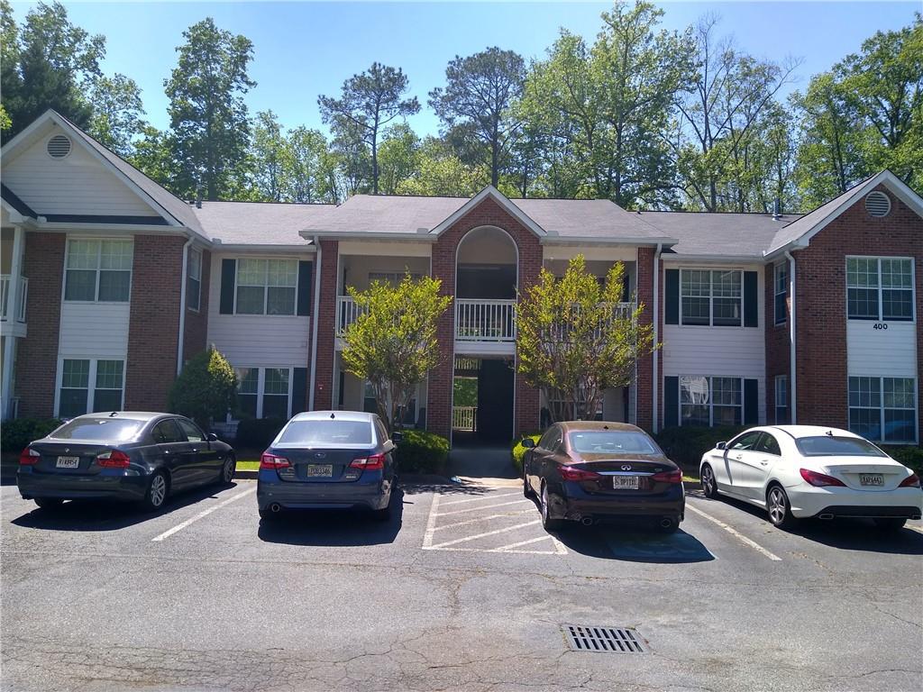 412 Streamside Dr., Roswell, GA 30076