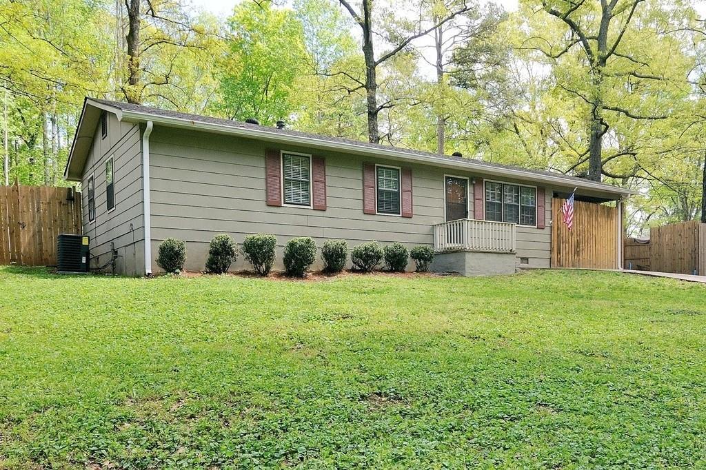 379 Shady Brook Dr., Canton, GA 30114